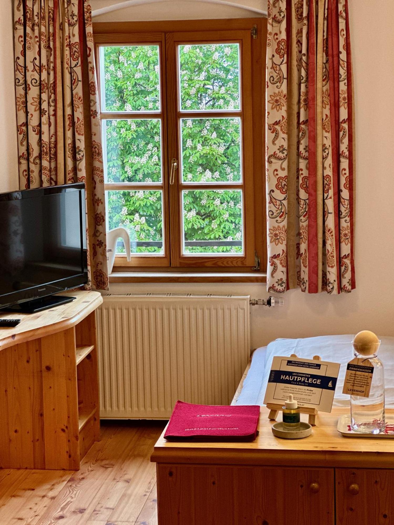 Lexenhof Hotel Nussdorf am Attersee Bilik gambar